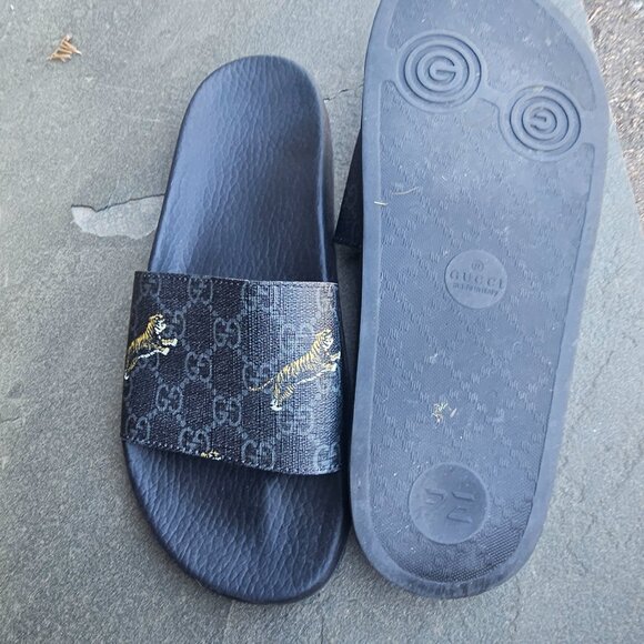 Men\'s Gucci slides size 8.5 main image 7
